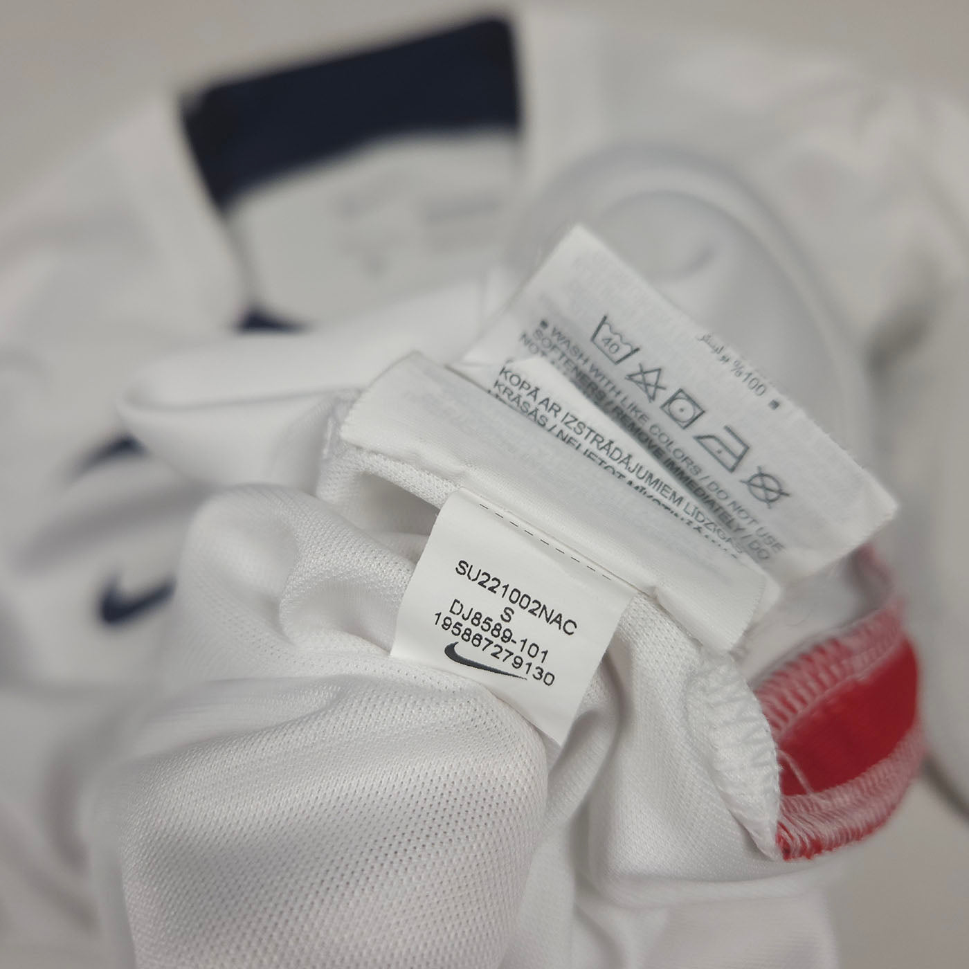 Paris Saint-Germain Training Shirt 2022-23 detailed view 5