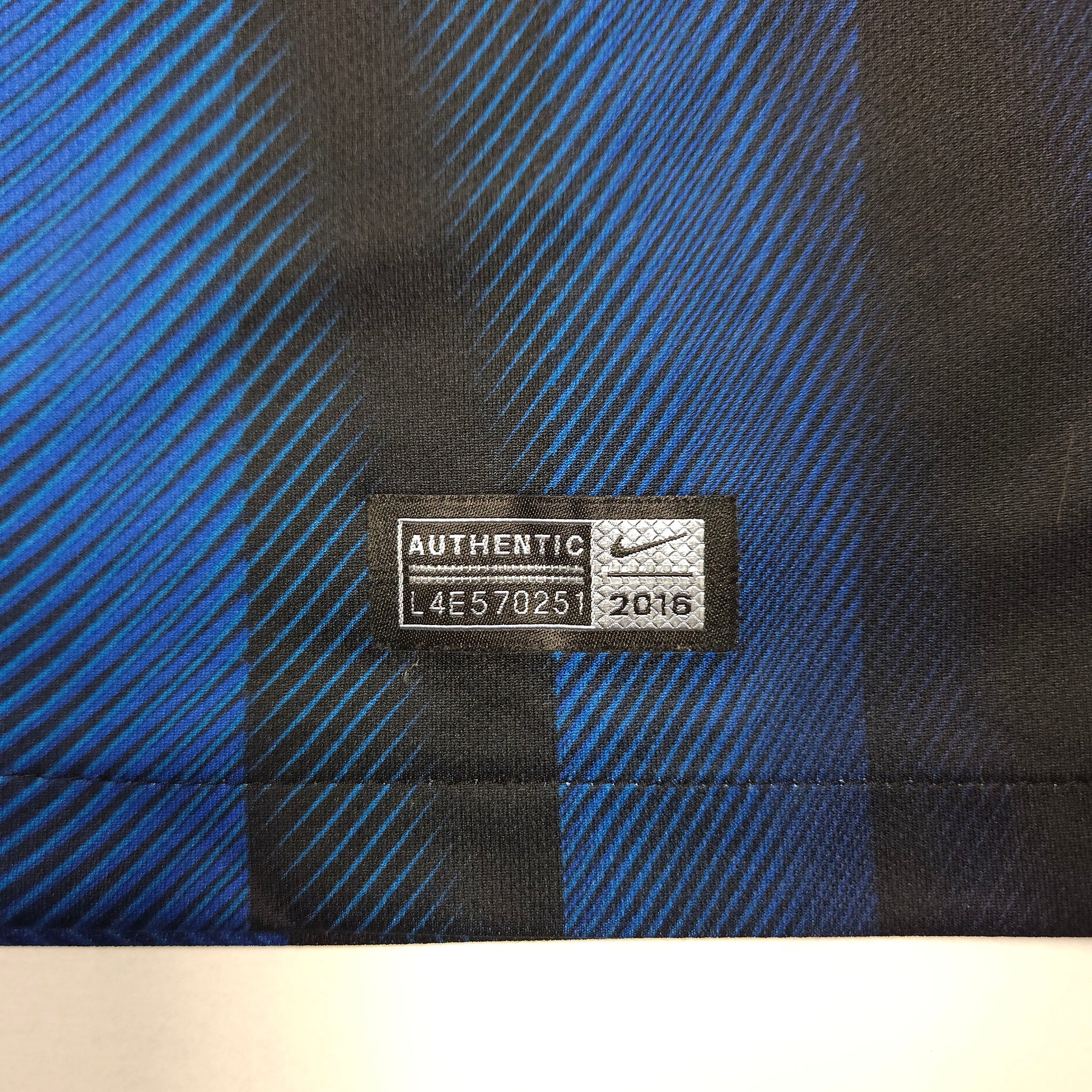 Inter Milan Home Shirt 2016-17 – Gagliardini #5 detailed view 4