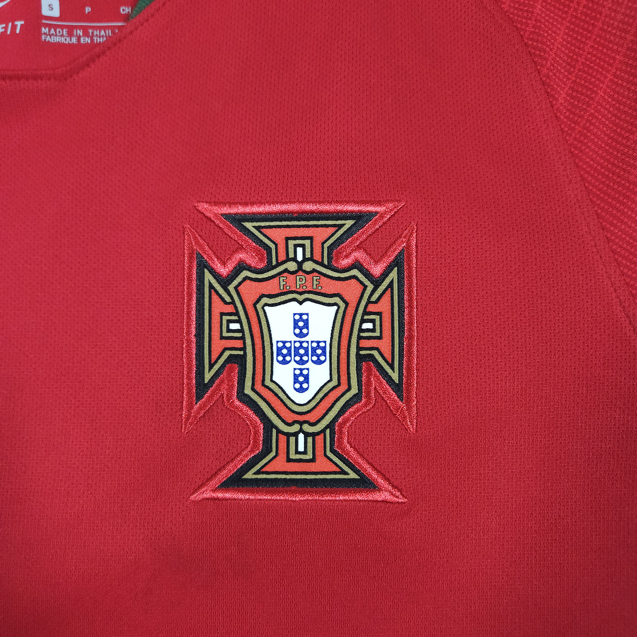Portugal Home Shirt 2018-19 – Ronaldo #7 detailed view 1