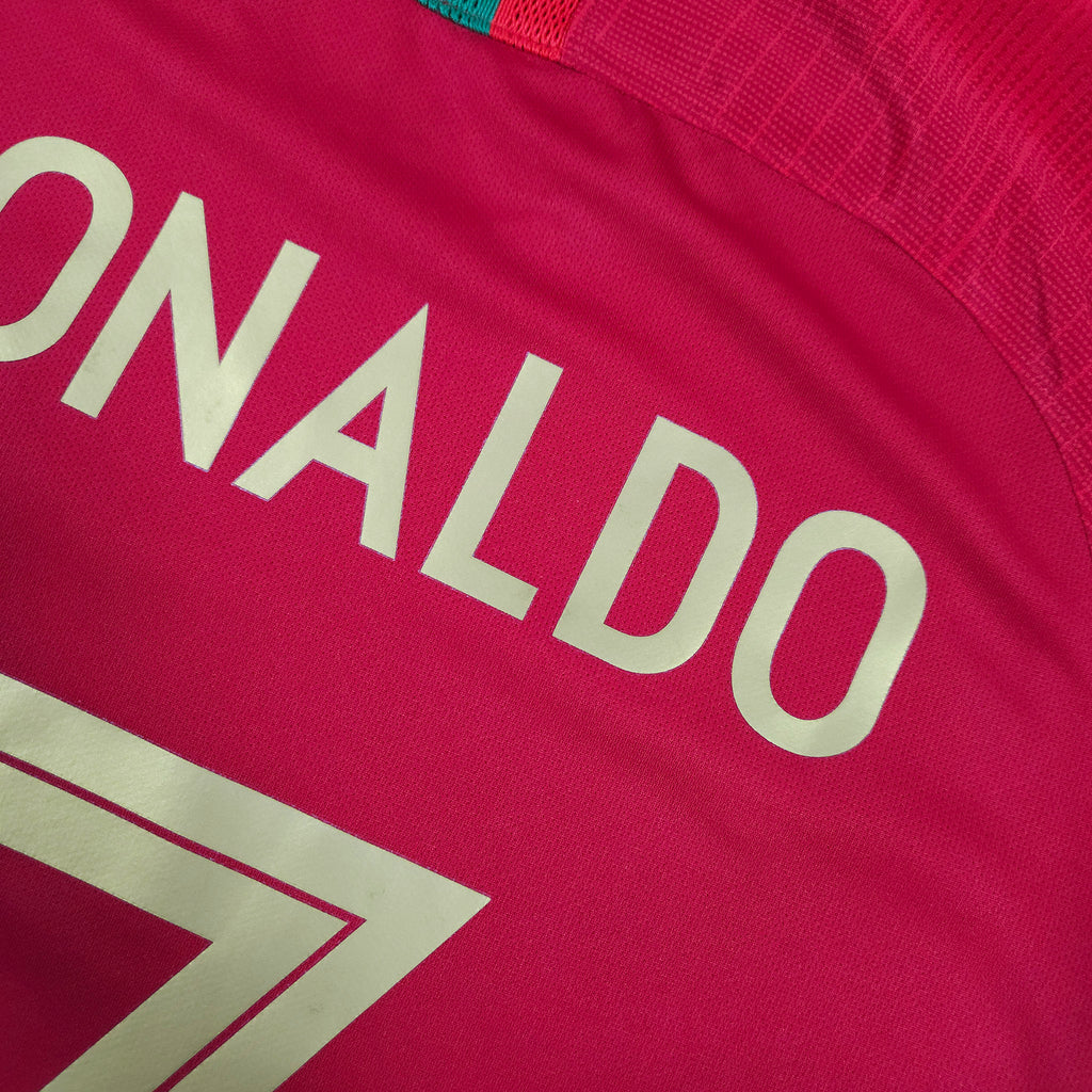 Portugal Home Shirt 2018-19 – Ronaldo #7 detailed view 6