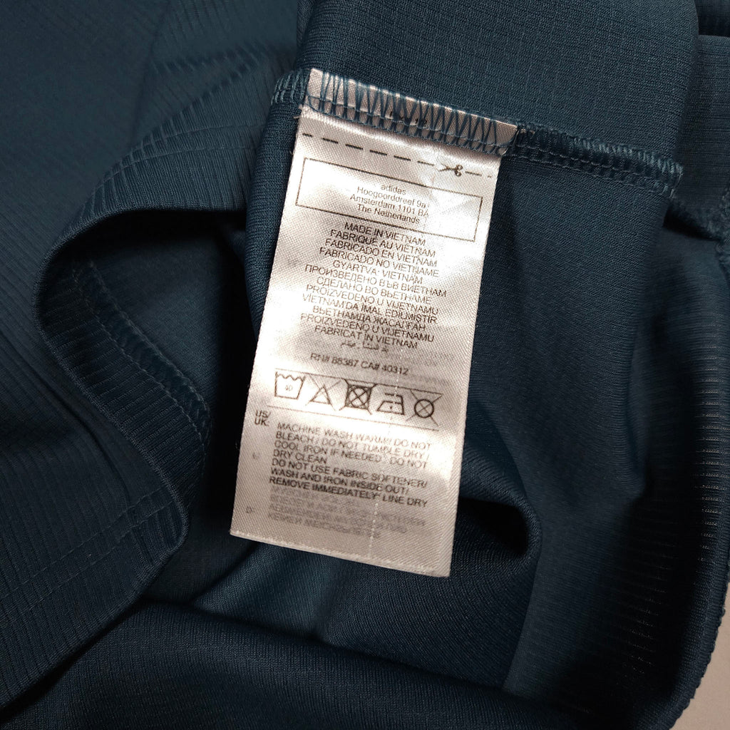 Feyenoord Away Shirt 2022-23 – Kökçü #10 detailed view 9