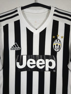 2015-16 Juventus Home Shirt
