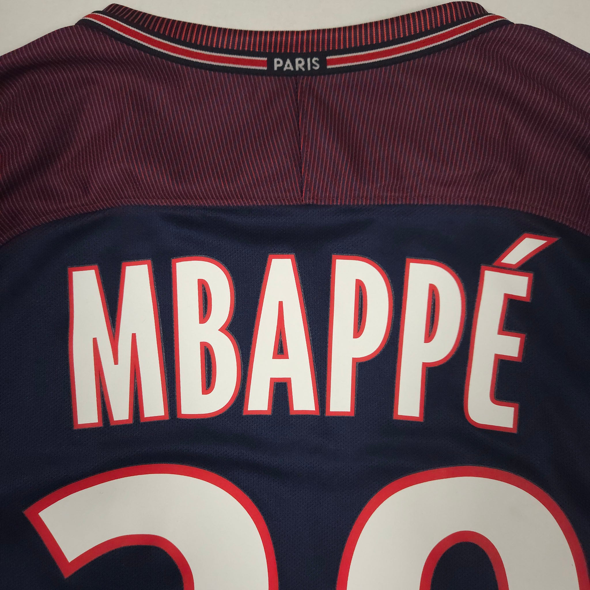 Paris Saint-Germain Home Shirt 2017-18 – Mbappé #29 detailed view 10