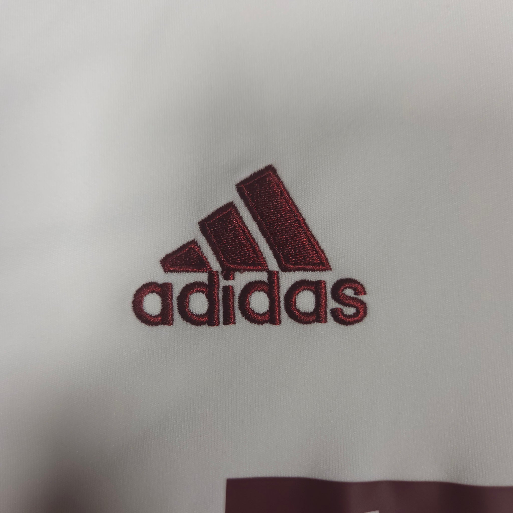 Bayern Munich Third Shirt 2016-17 detailed view 3