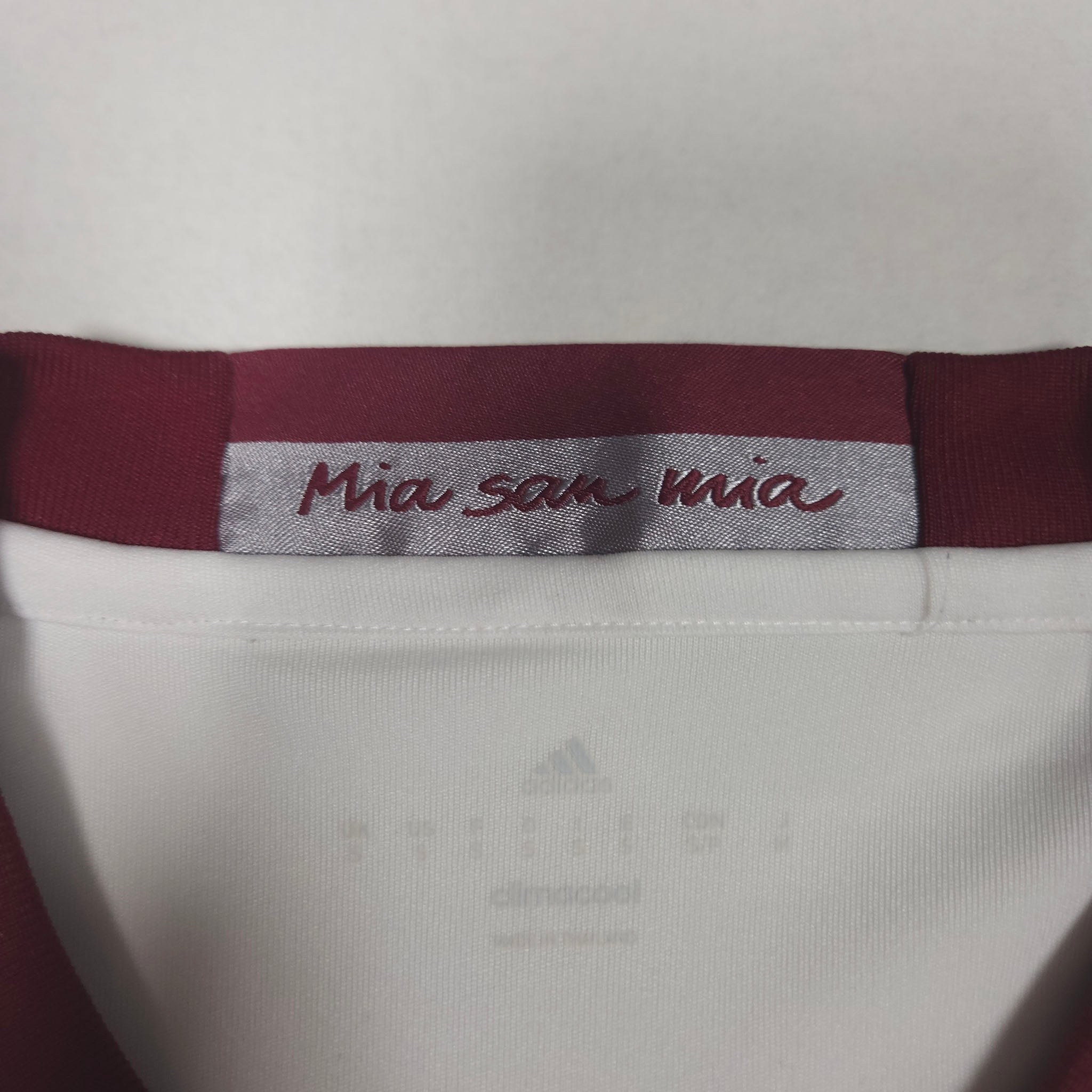 Bayern Munich Third Shirt 2016-17 detailed view 6