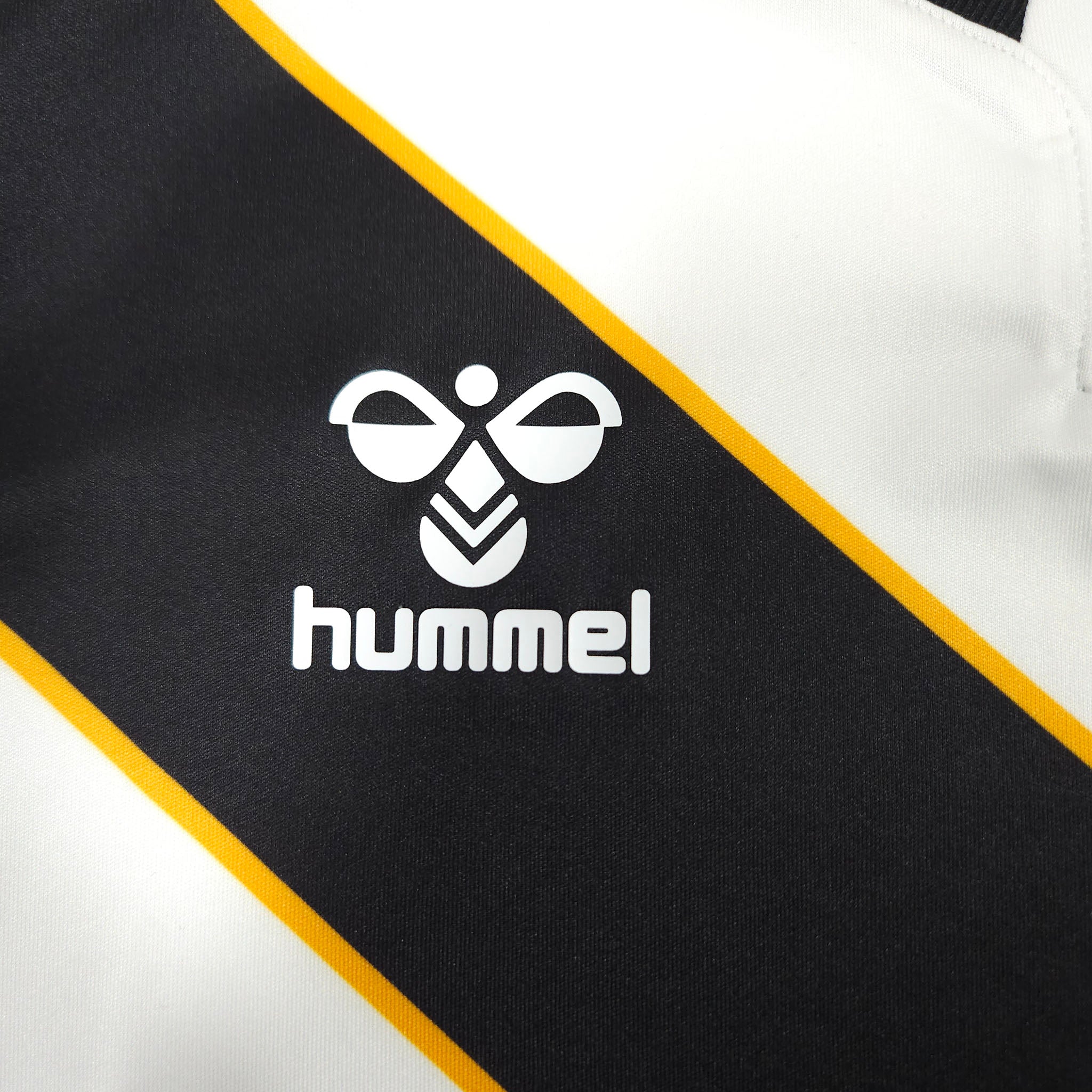 Newport County Away Shirt 2020-21 detailed view 3