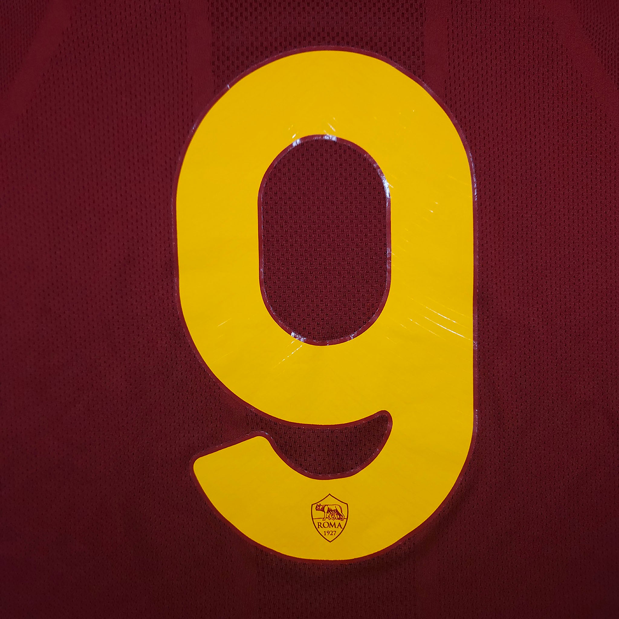 AS Roma Home Shirt 2021-22 – Džeko #9 detailed view 11