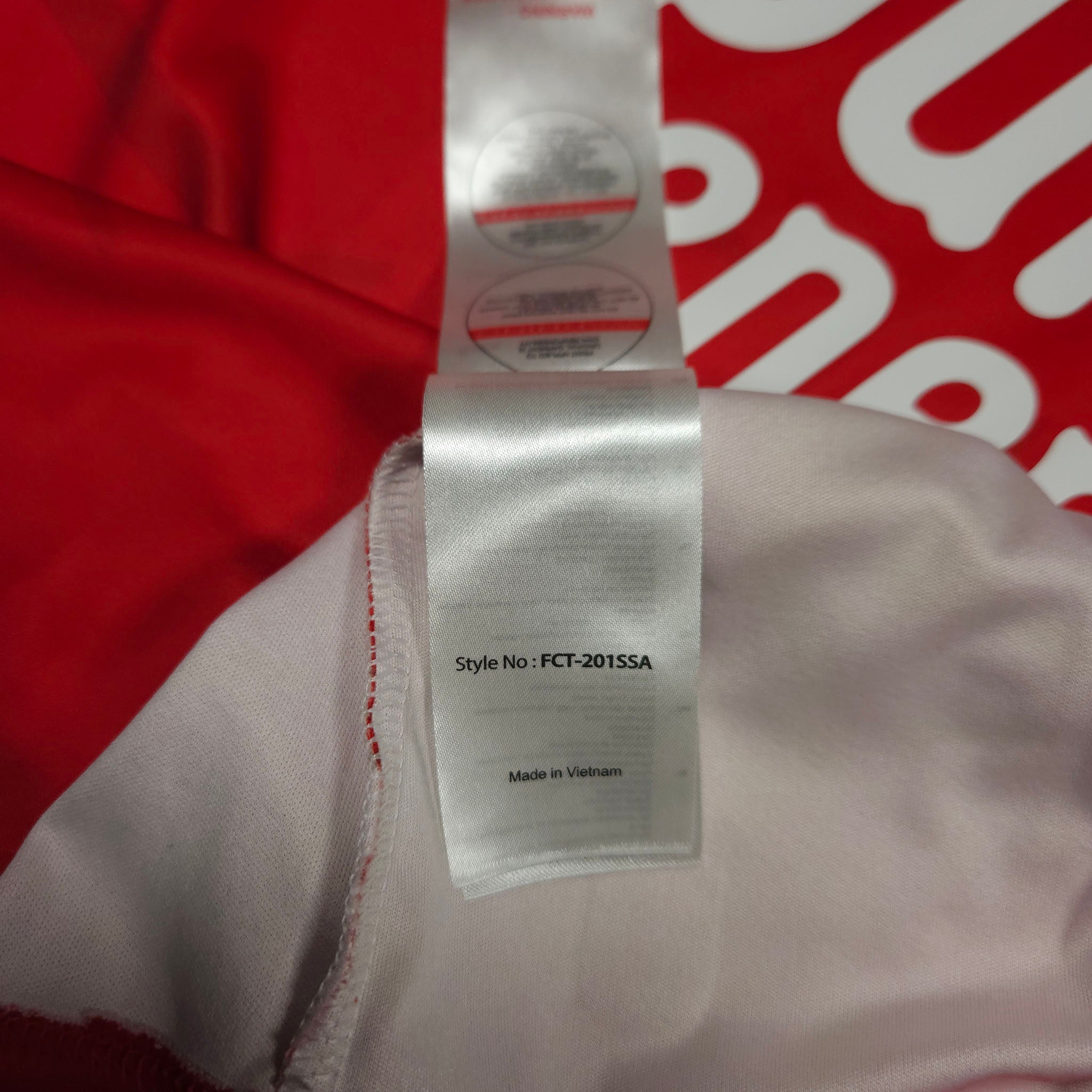 FC Twente Home Shirt 2021-22 detailed view 8