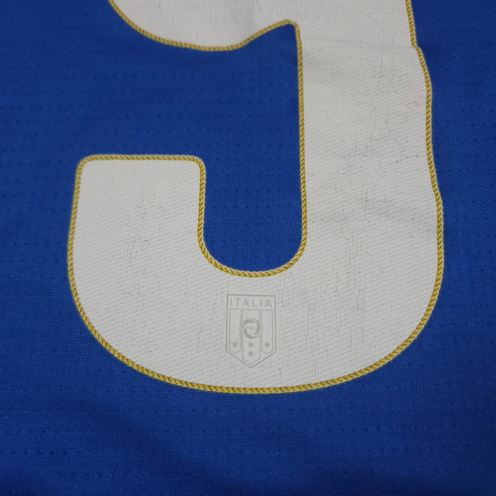 Italy Home Shirt 2014-15 – Balotelli #9 detailed view 11