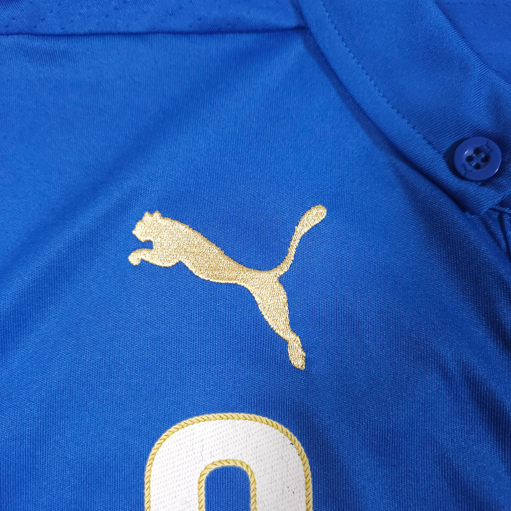 Italy Home Shirt 2014-15 – Balotelli #9 detailed view 4