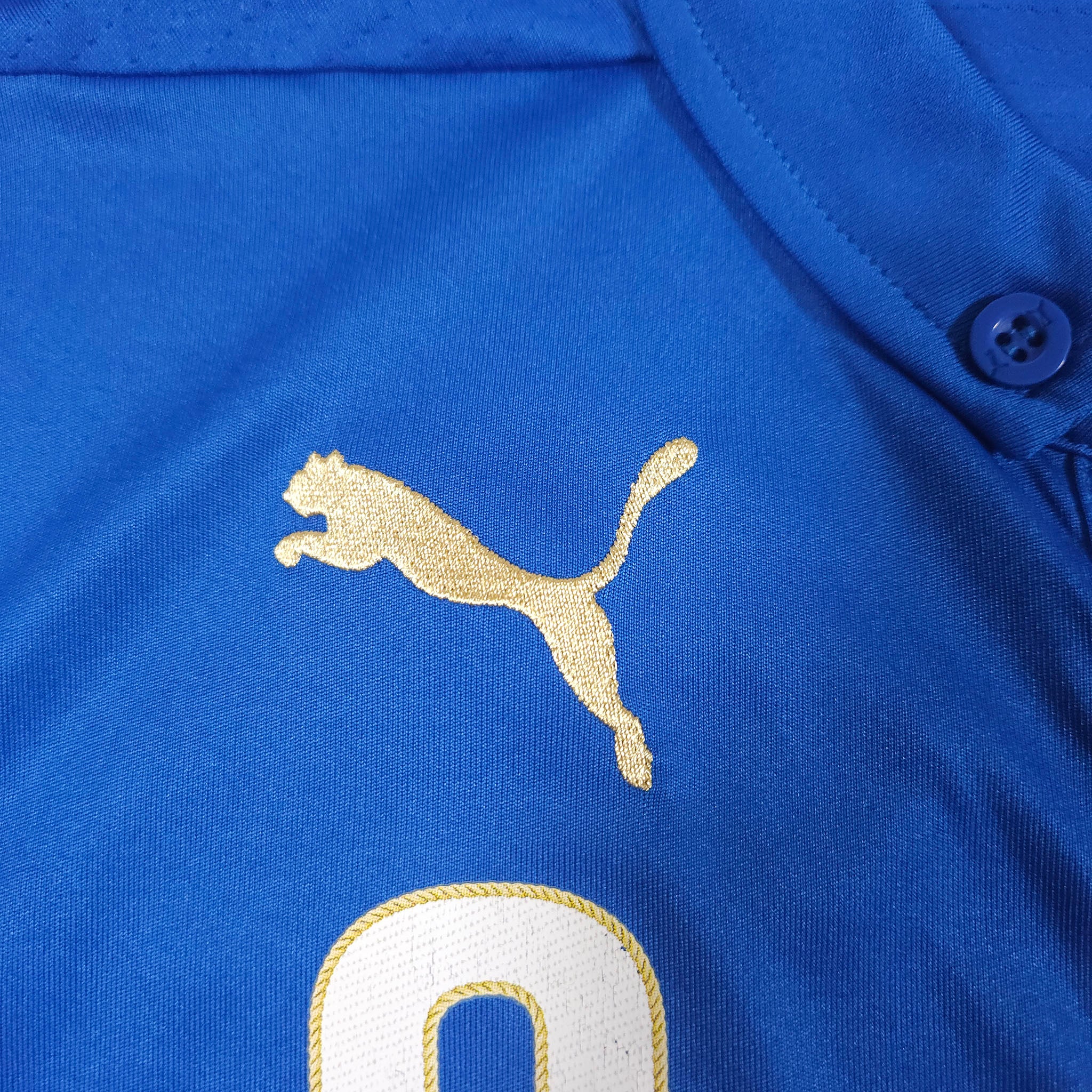 Italy Home Shirt 2014-15 – Balotelli #9 detailed view 4