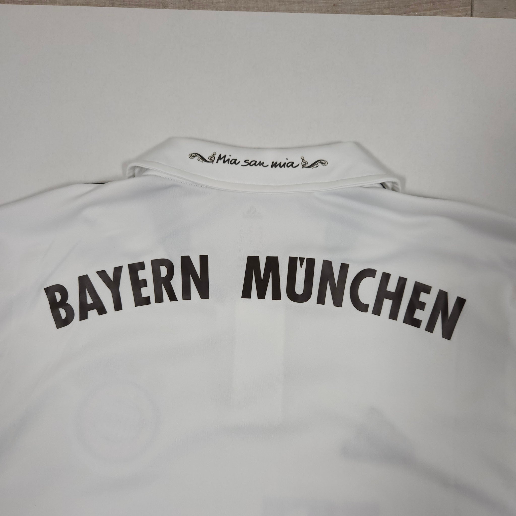 Bayern Munich Away Shirt 2013-14 detailed view 6