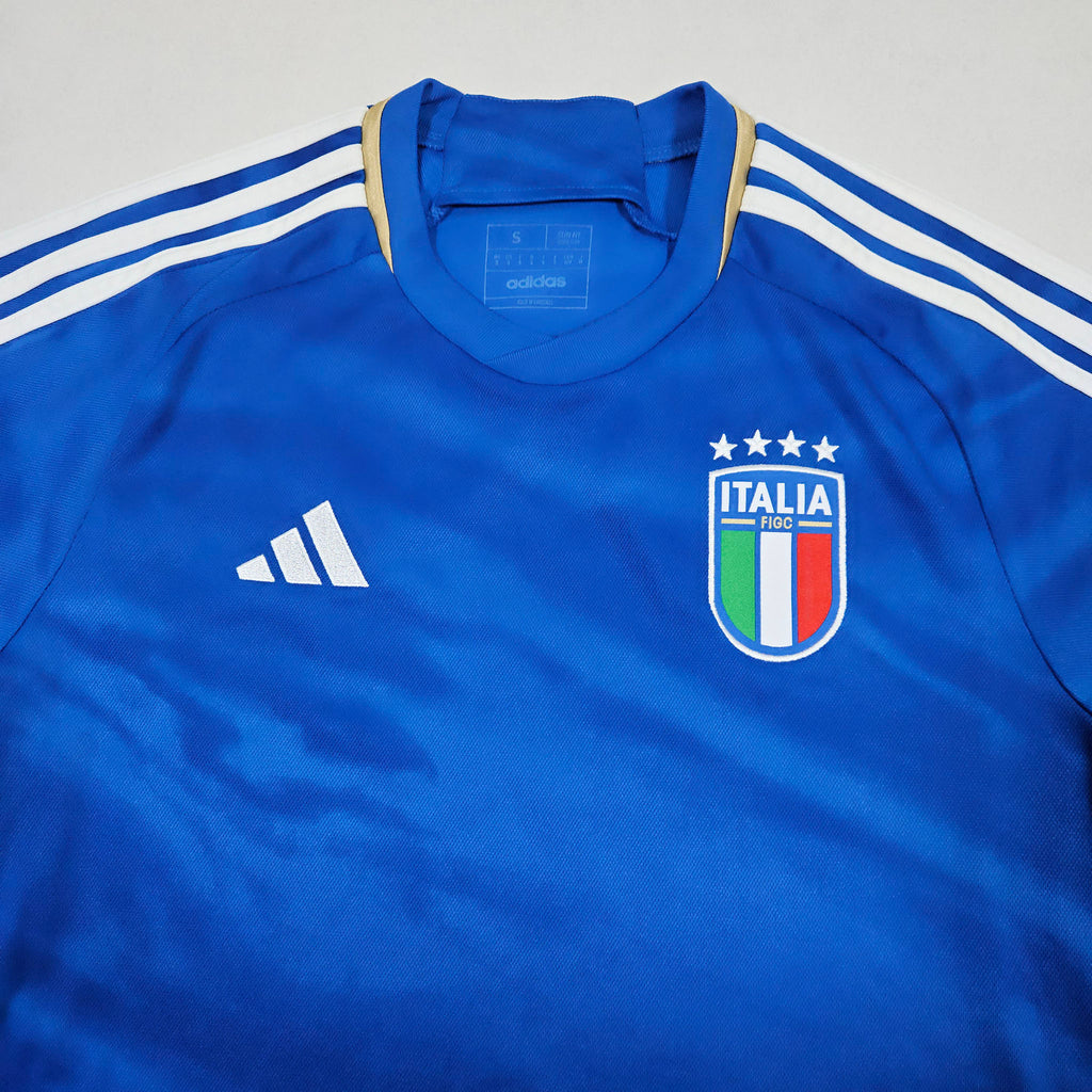 Italy Home Shirt 2023 detailed view 1