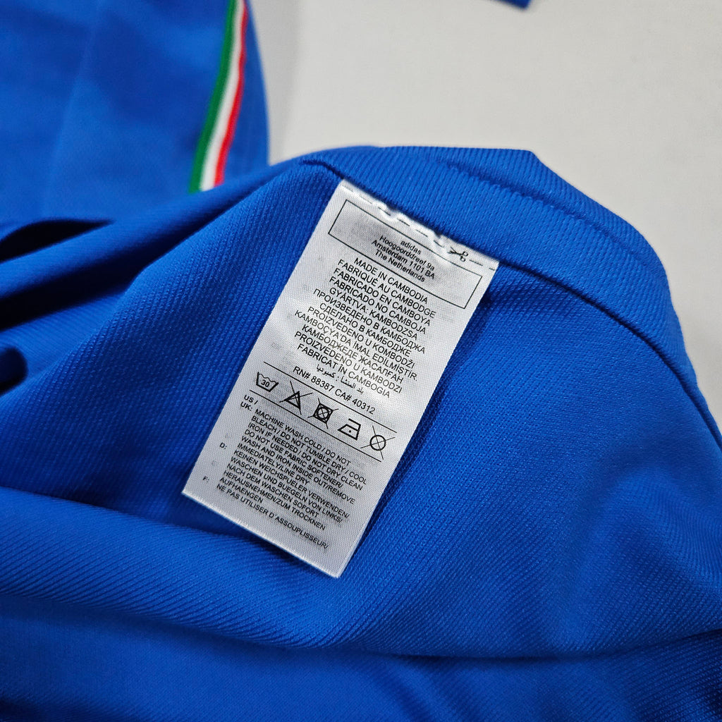 Italy Home Shirt 2023 detailed view 7