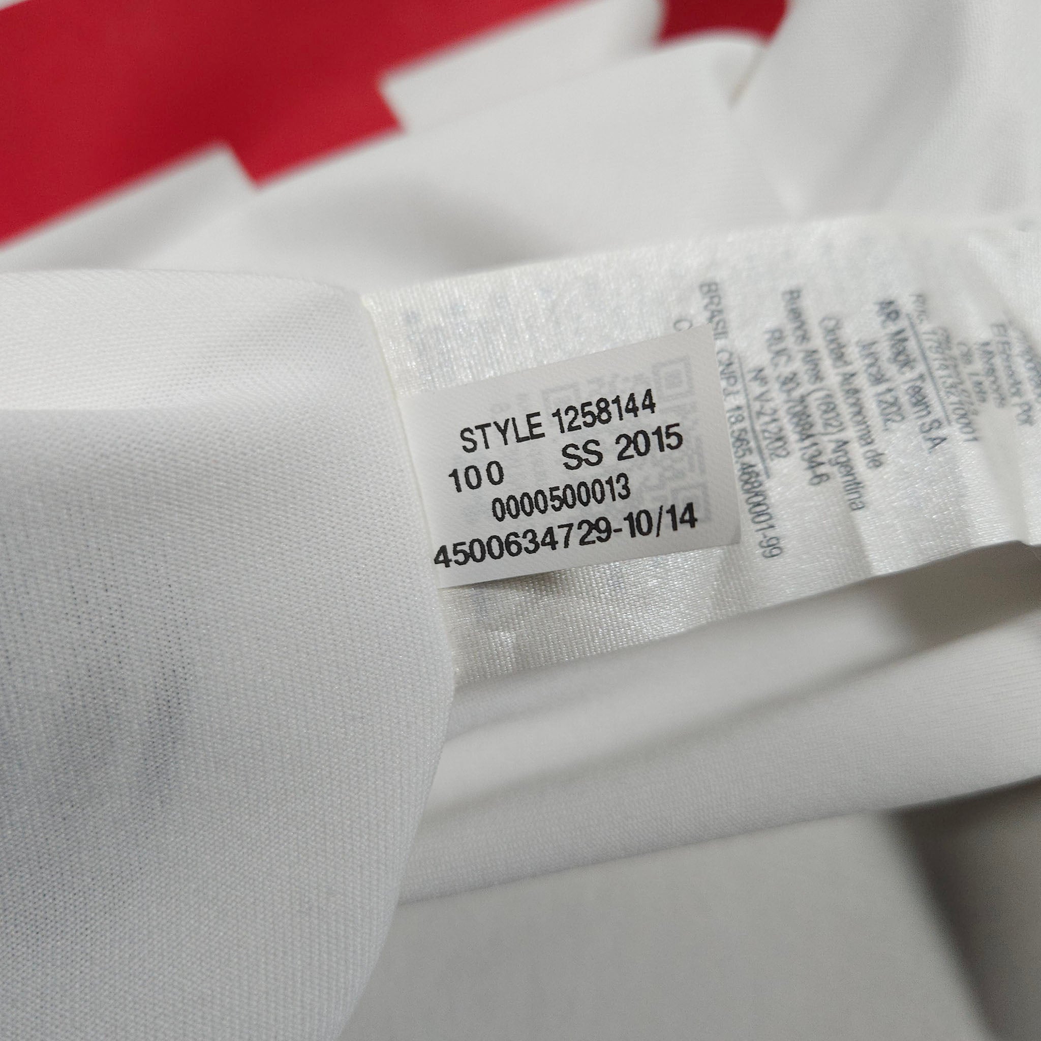 Tottenham Home Shirt 2015-16 – Kane #10 detailed view 12