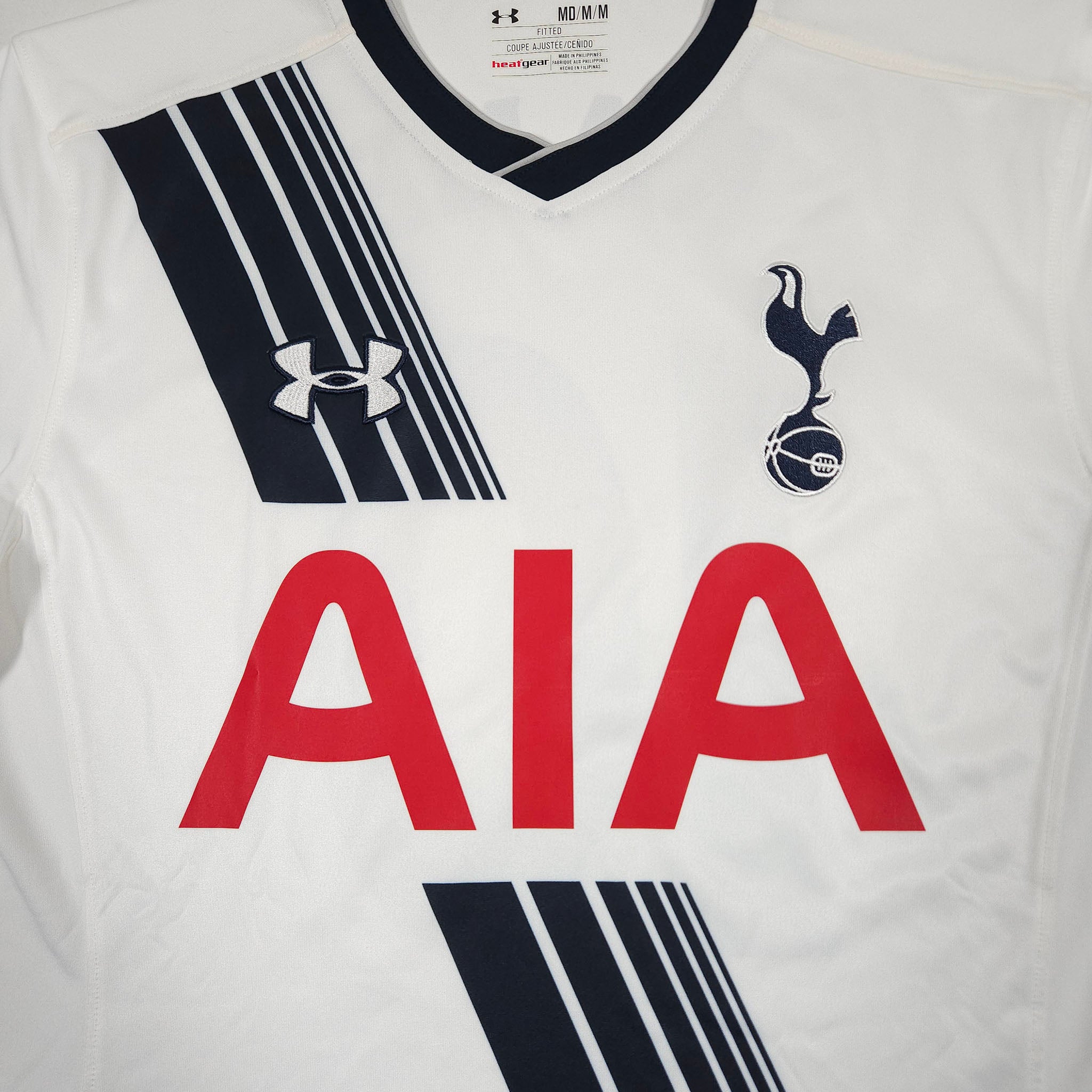 Tottenham Home Shirt 2015-16 – Kane #10 detailed view 1