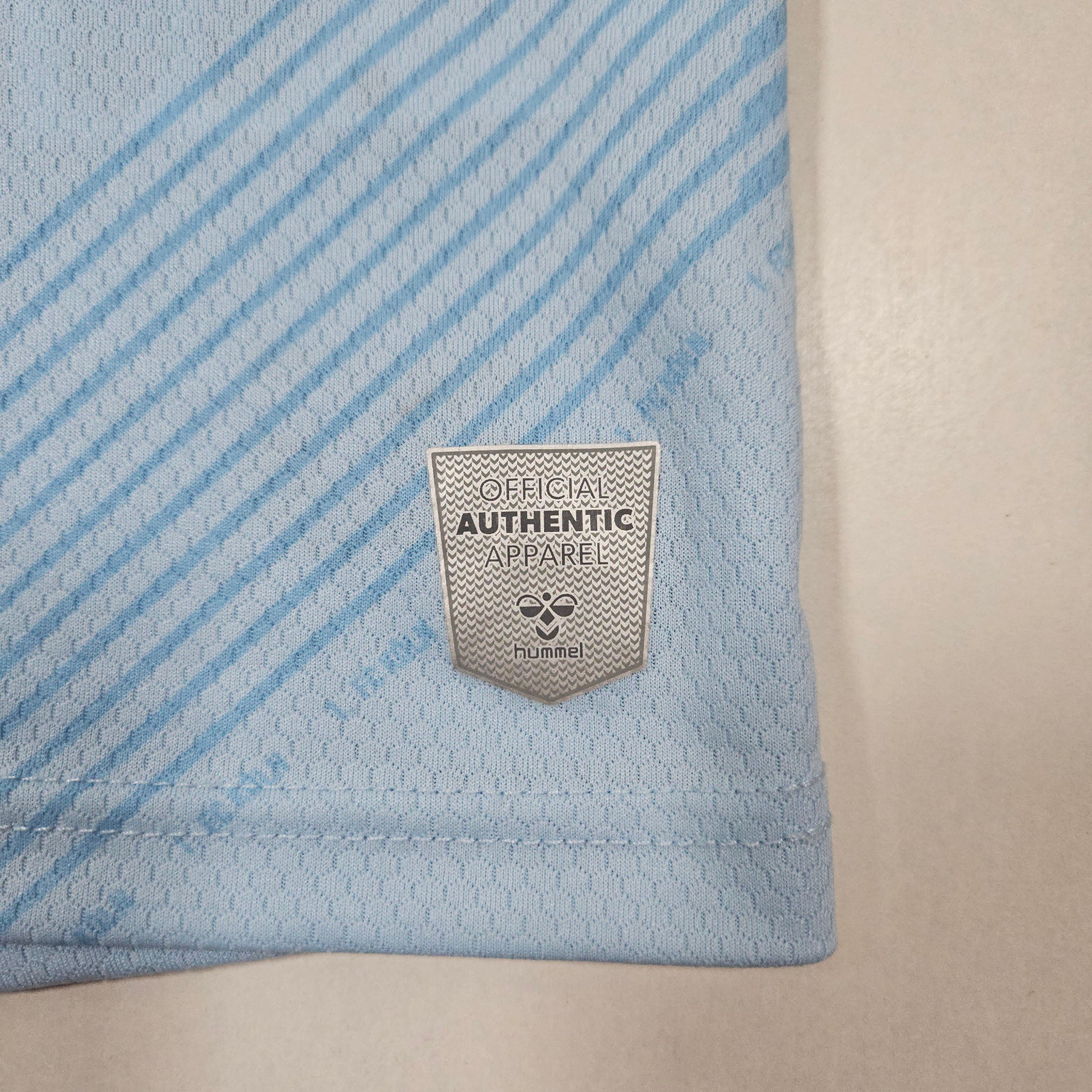 1. FC Köln Third Shirt 2023-24 detailed view 4