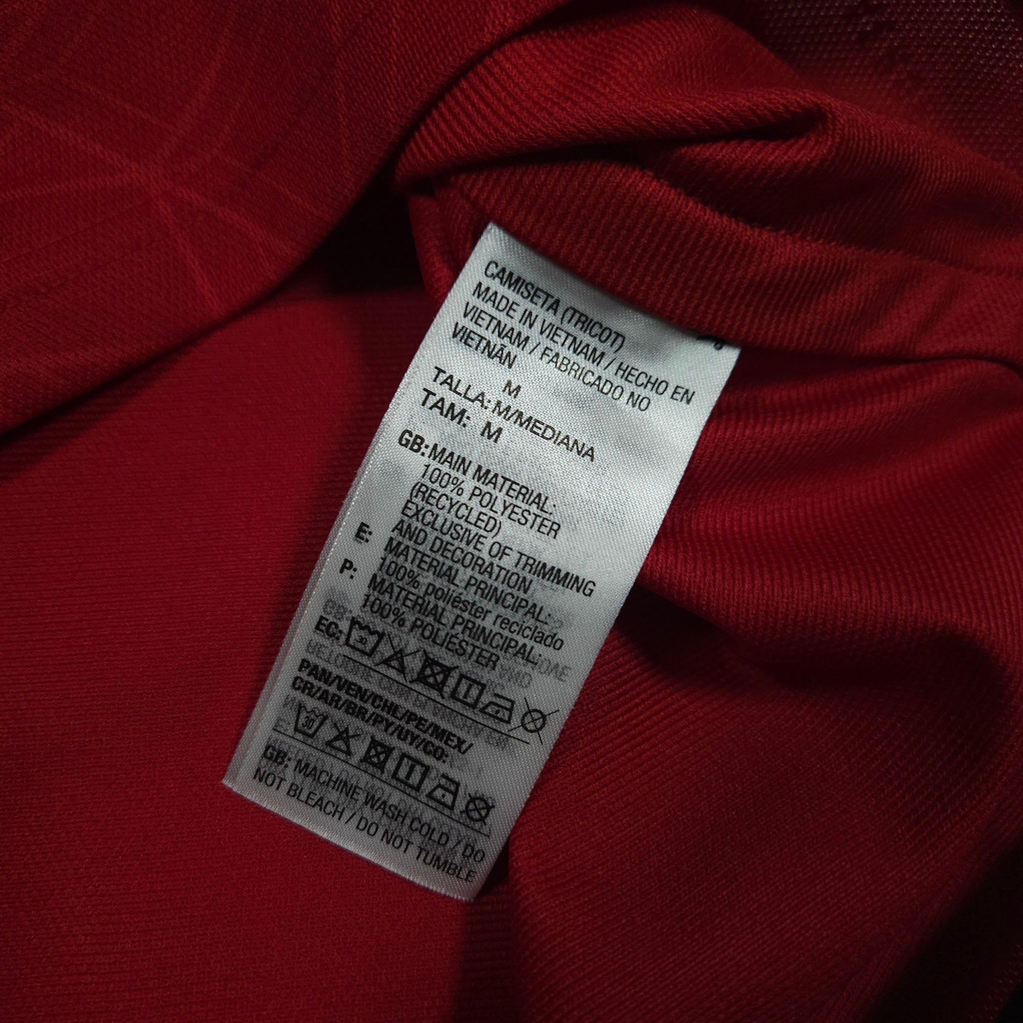 Manchester United Home Shirt 2023-24 detailed view 8