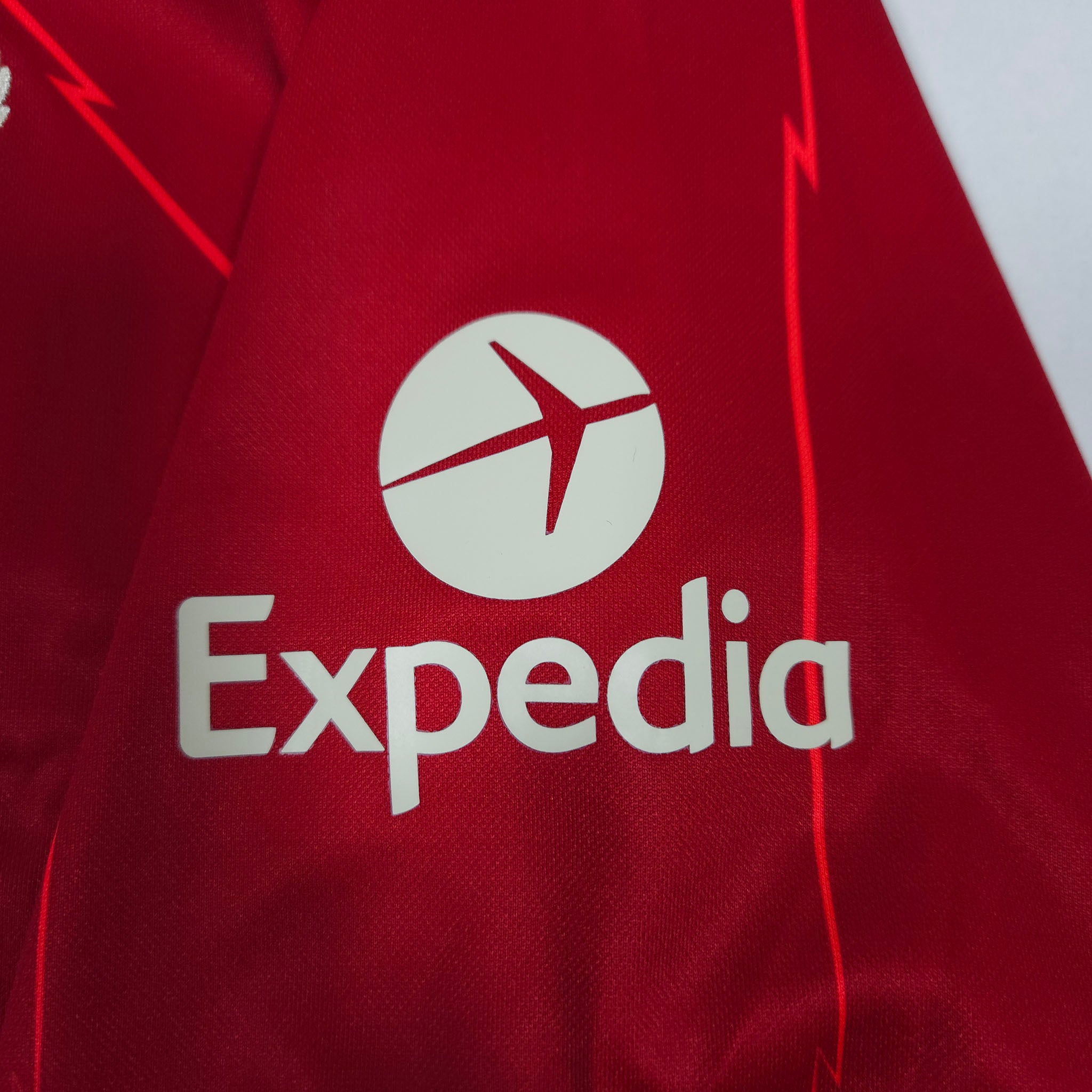 Liverpool Home Shirt 2021-22 detailed view 6