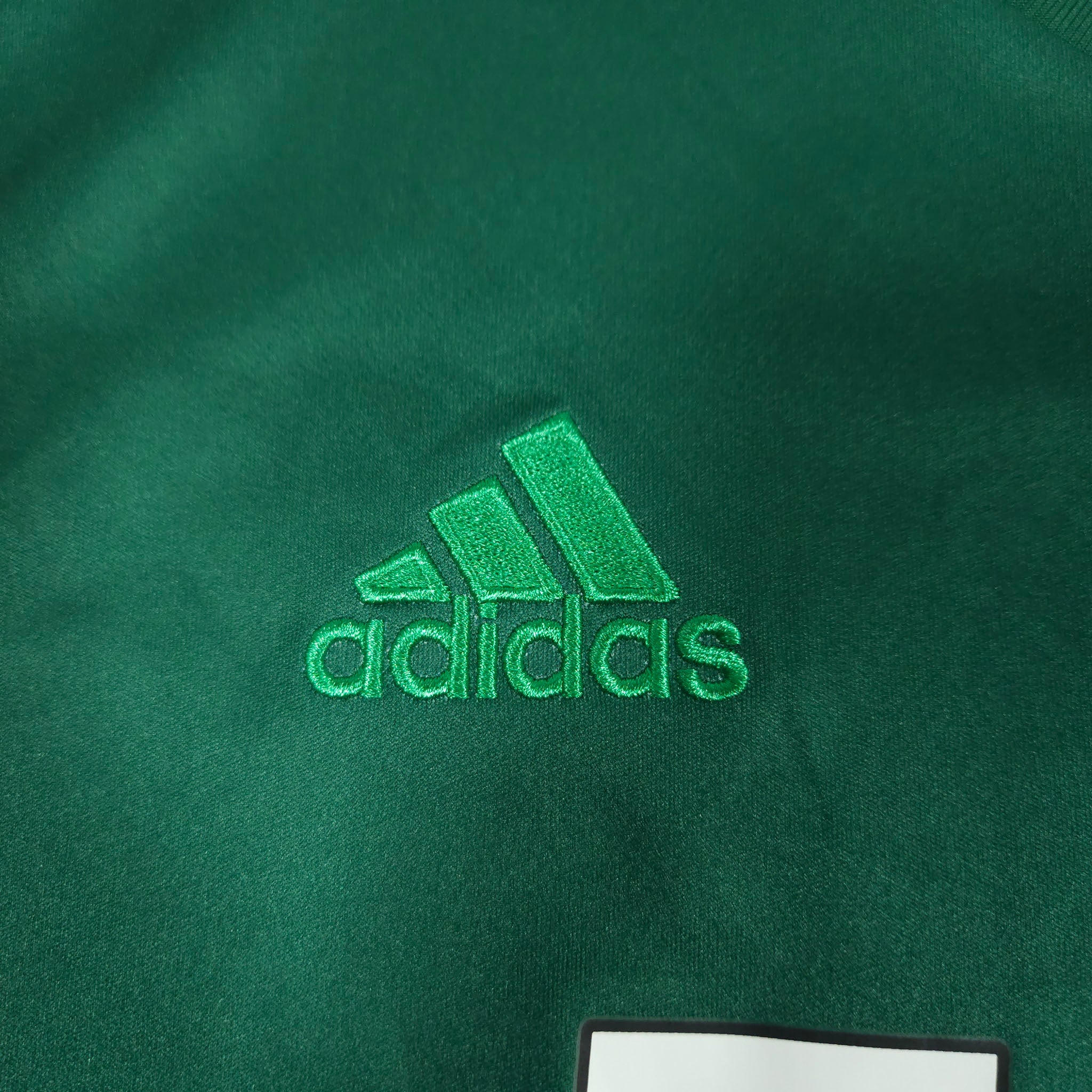 Feyenoord Third Shirt 2021-22 – Linssen #11 detailed view 3