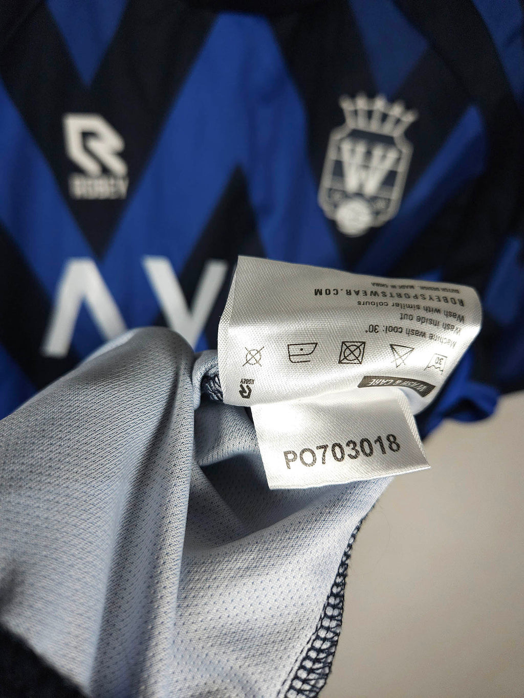 2023-24 Willem II Third Shirt Verreth #6