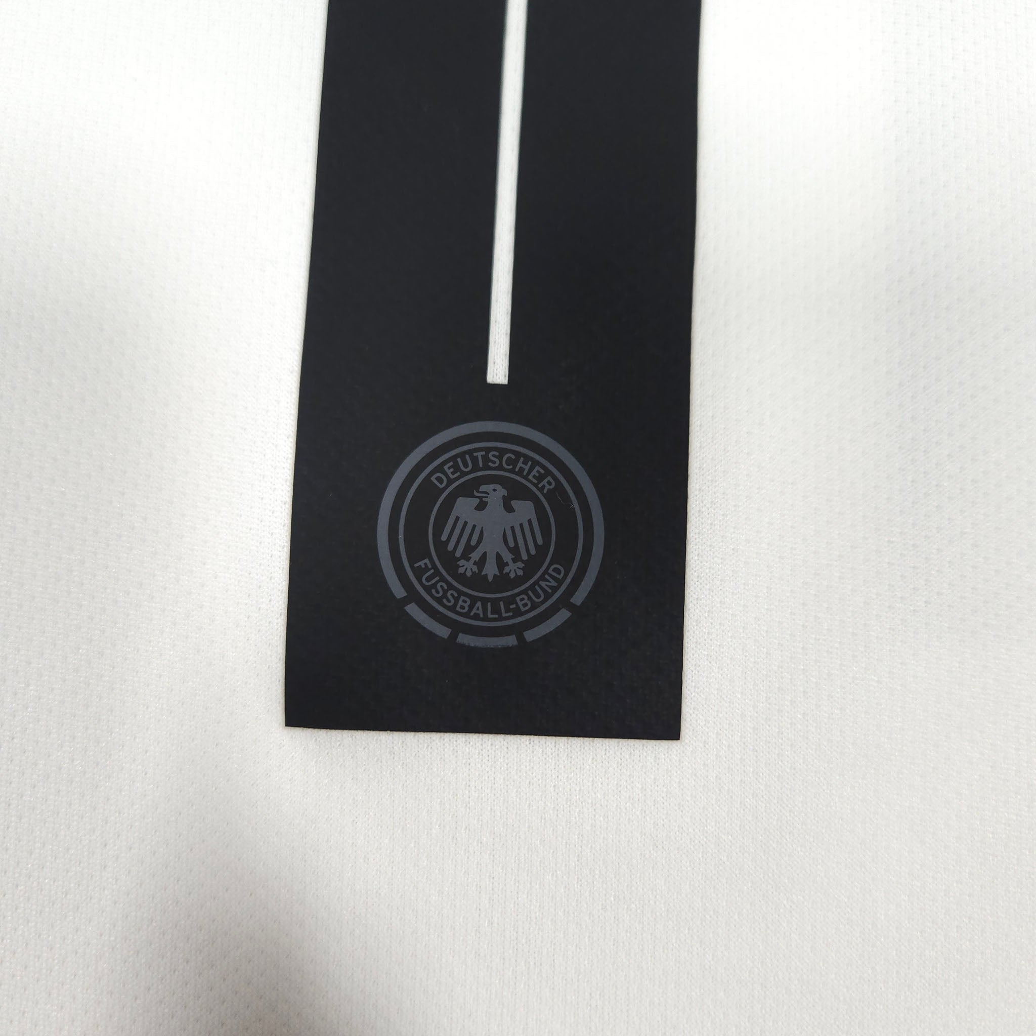 Germany Home Shirt 2018-19 – Boateng #17 detailed view 10