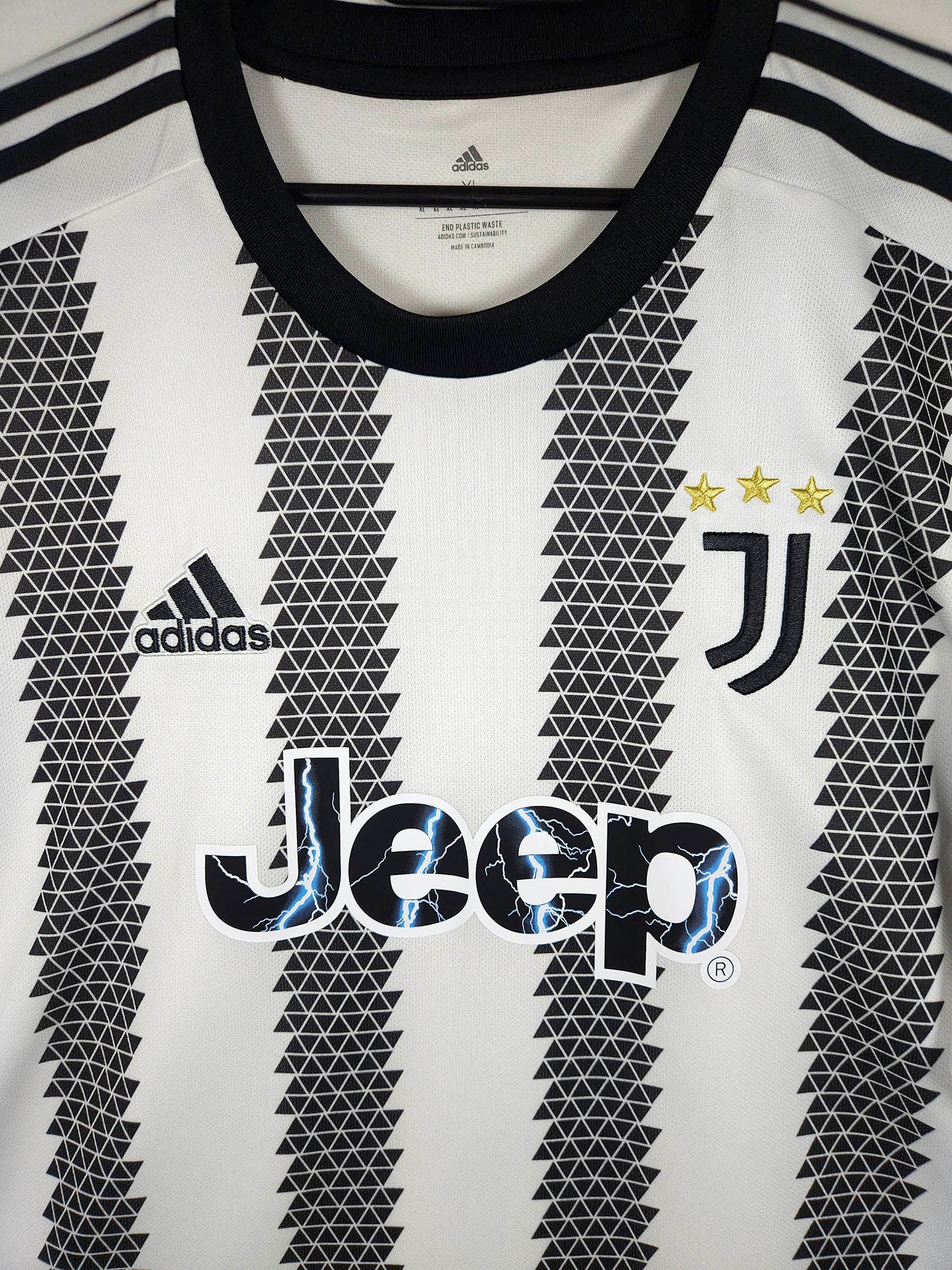 2022-23 Juventus Home Shirt