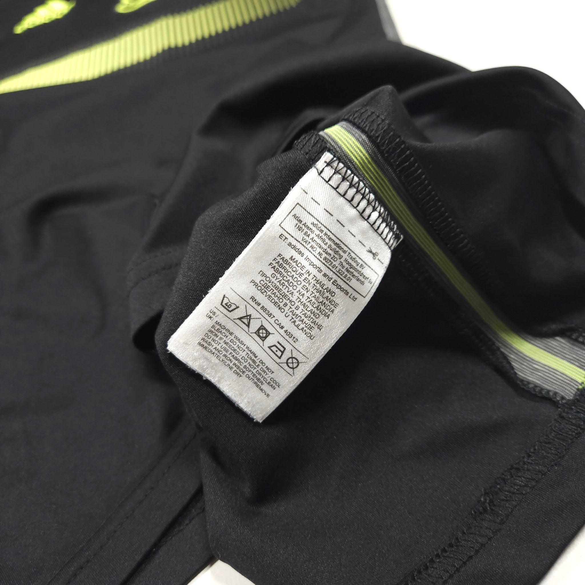 Spain Away Shirt 2014-15 detailed view 8