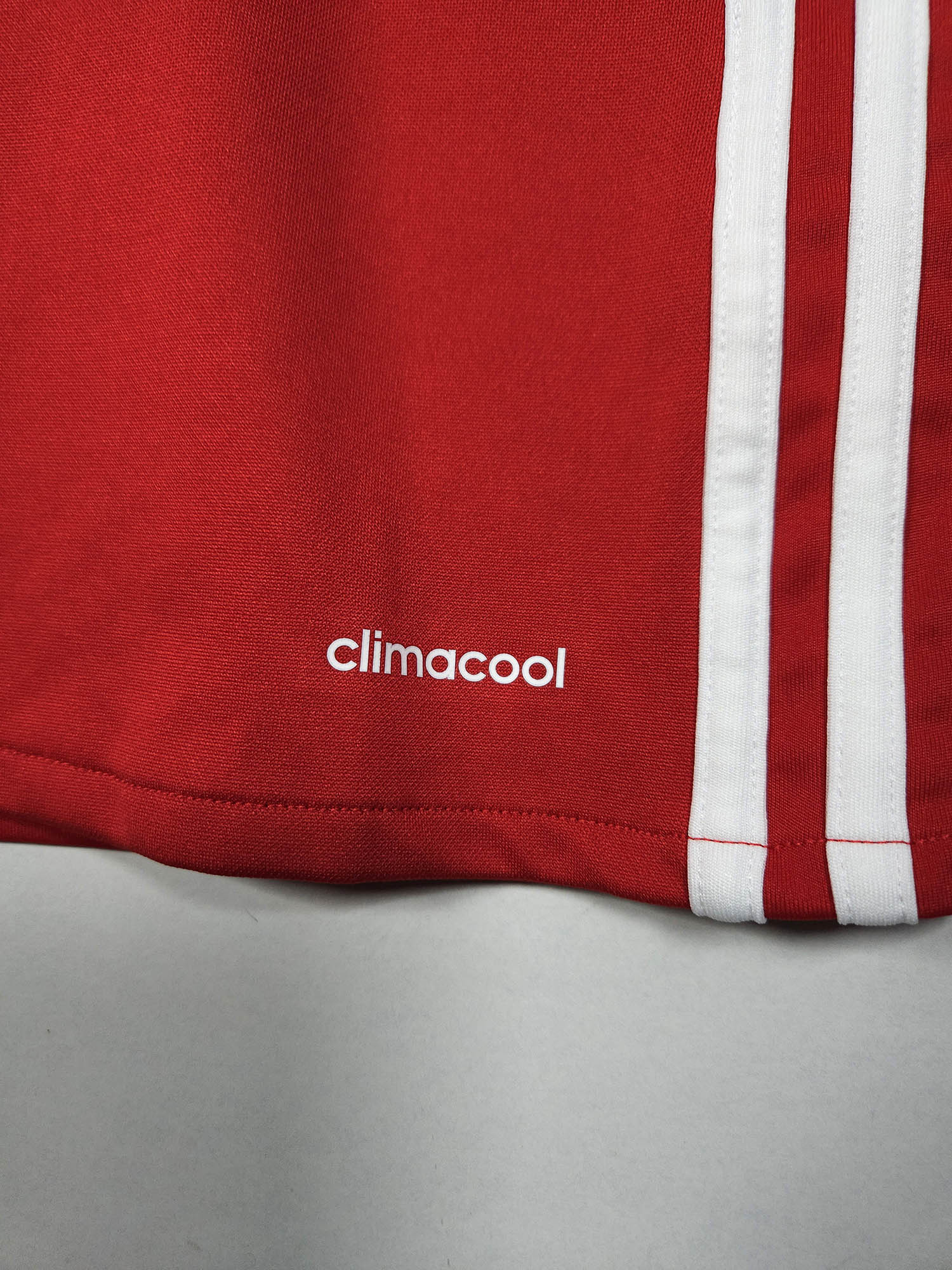 2016-17 Manchester United Home Shirt