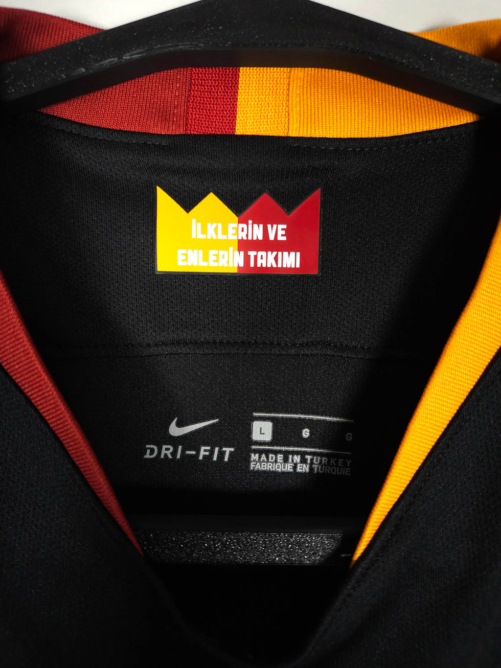 2018-19 Galatasaray Away Shirt