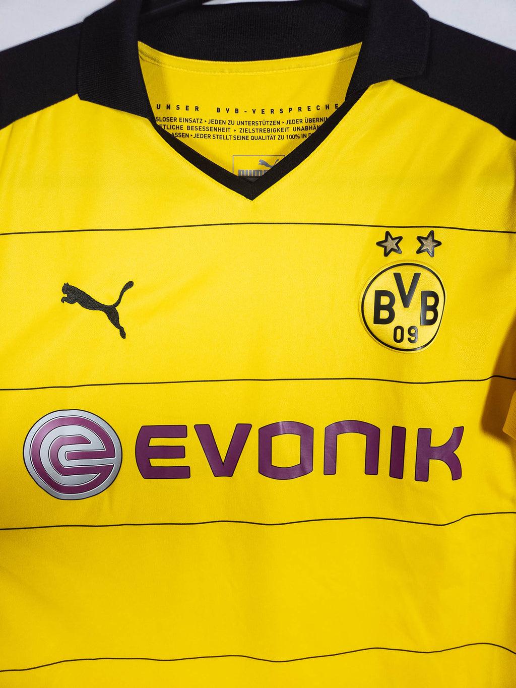 2015-16 Borussia Dortmund Home Shirt